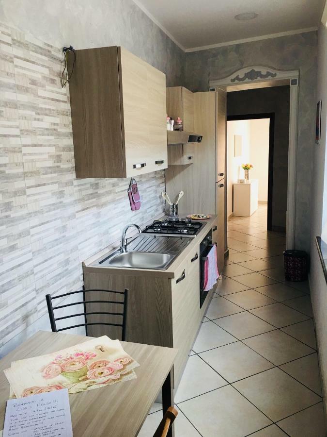 Lisa'S House Apartment Наполи Екстериор снимка